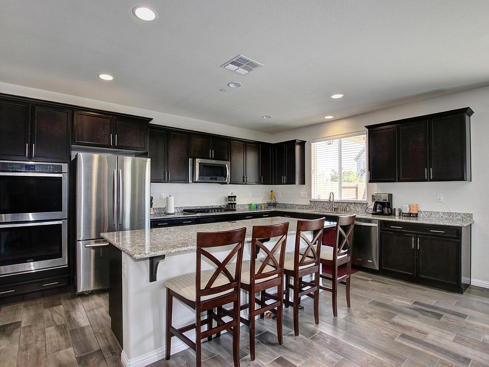 1st image of 815 Marina Grande Way
