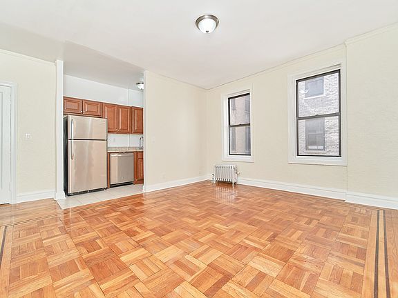 3rd image of 121 Seaman Ave APT 1D