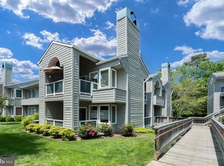 11723 Summerchase Cir, Reston, VA 20194