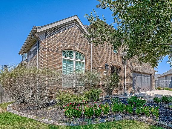 2nd image of 5903 Shelby Cove Court