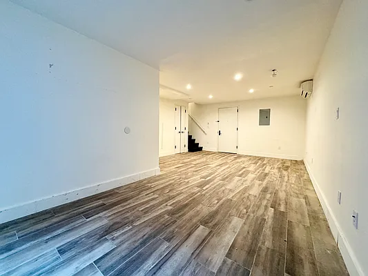 Rented by Dalan Rentals | media 18