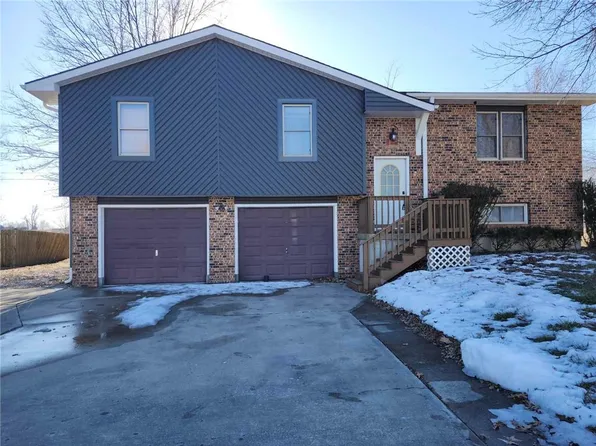 1128 NE 15th Rd, Knob Noster, MO 65336