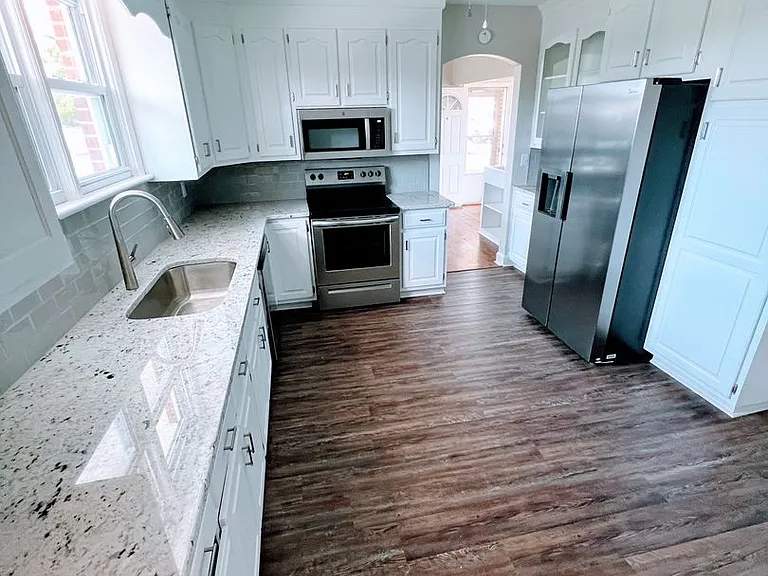 3328 Wards Rd — Photo 4