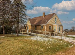 674 Cedar Beach Rd, Belgium, WI 53004