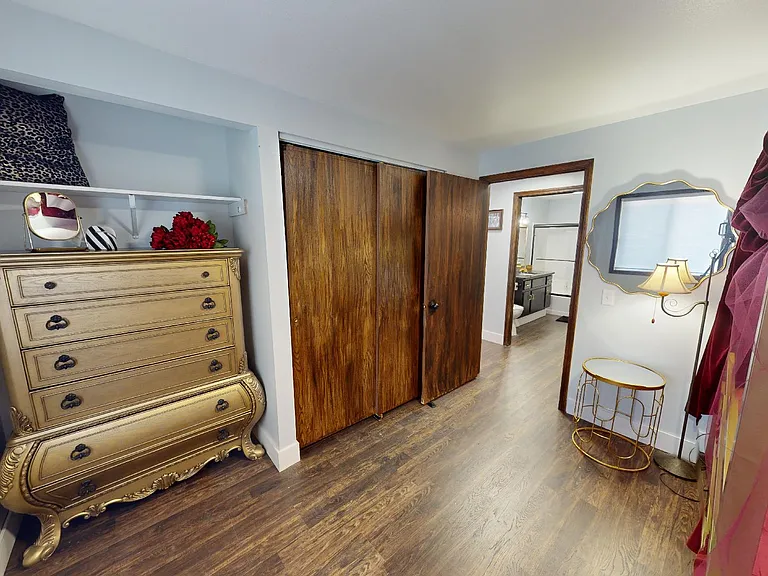 600 N Kensington Dr #4 — Photo 8
