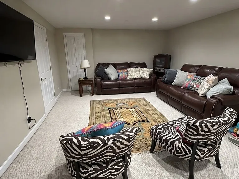 111 Chestnut Hills Cir — Photo 13