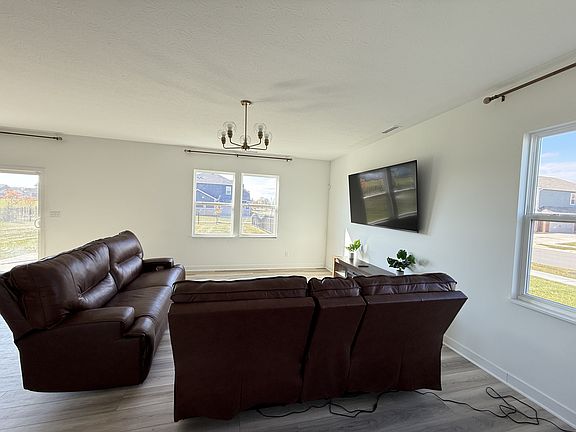 2nd image of 19508 Beruna Way