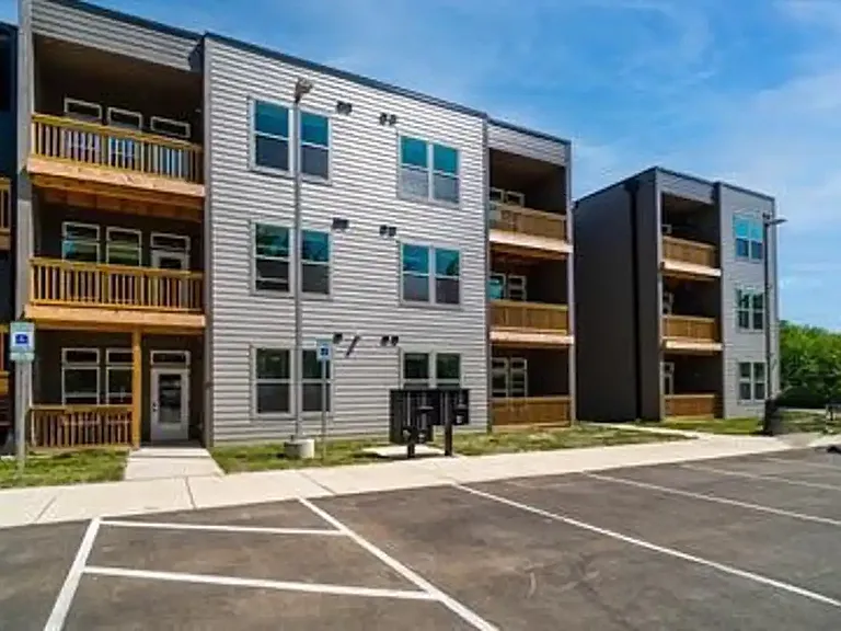The Savrielle at Woodland Park — Photo 15
