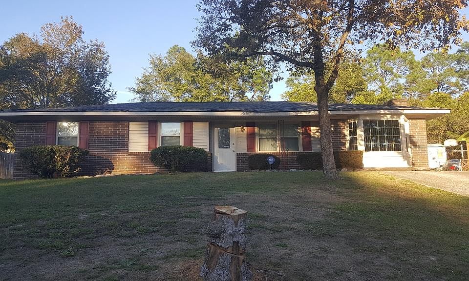 1st image of 2913 Cumberland Dr