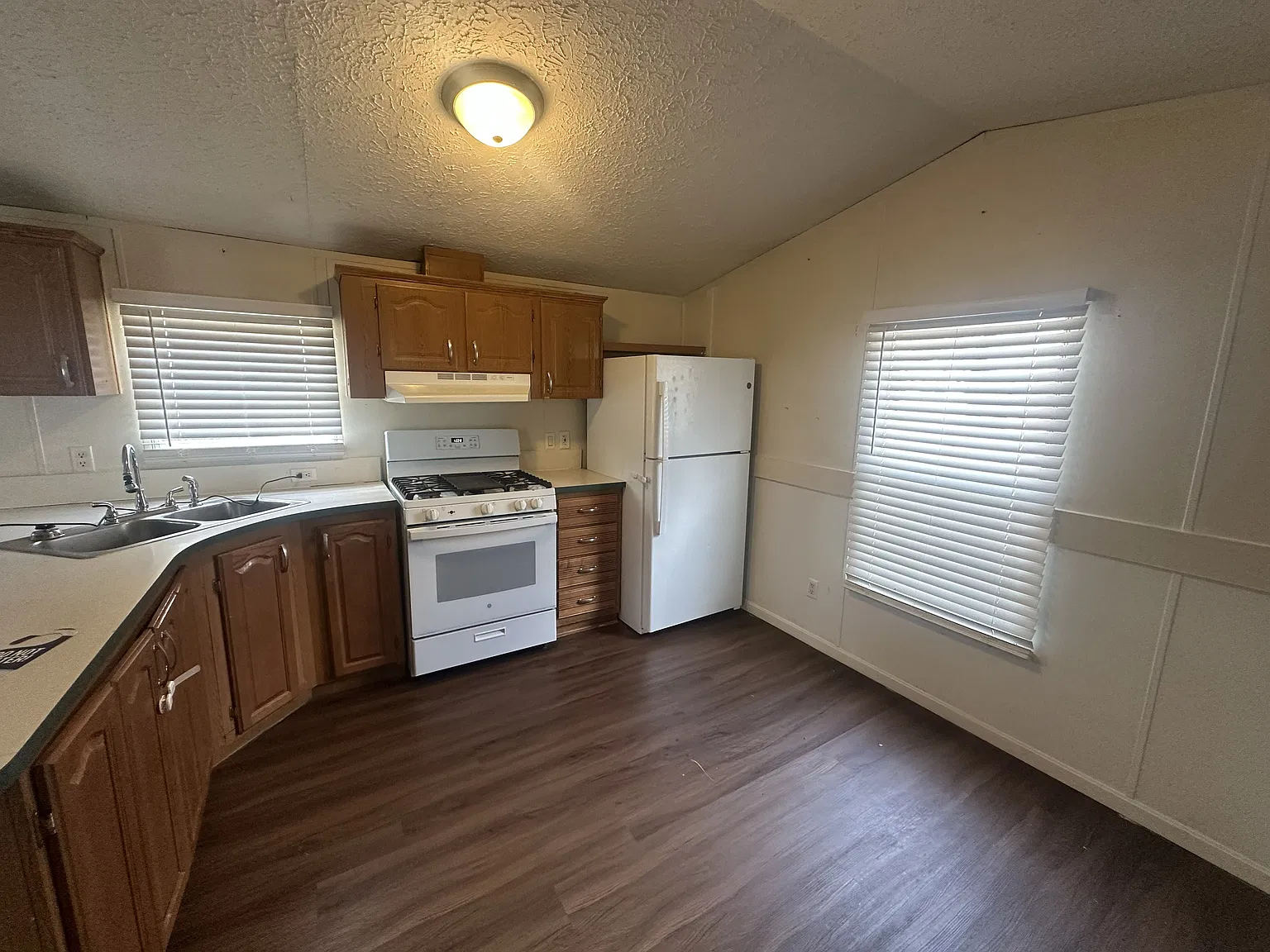 3 bed, 950 sqft, $900 — Photo 4