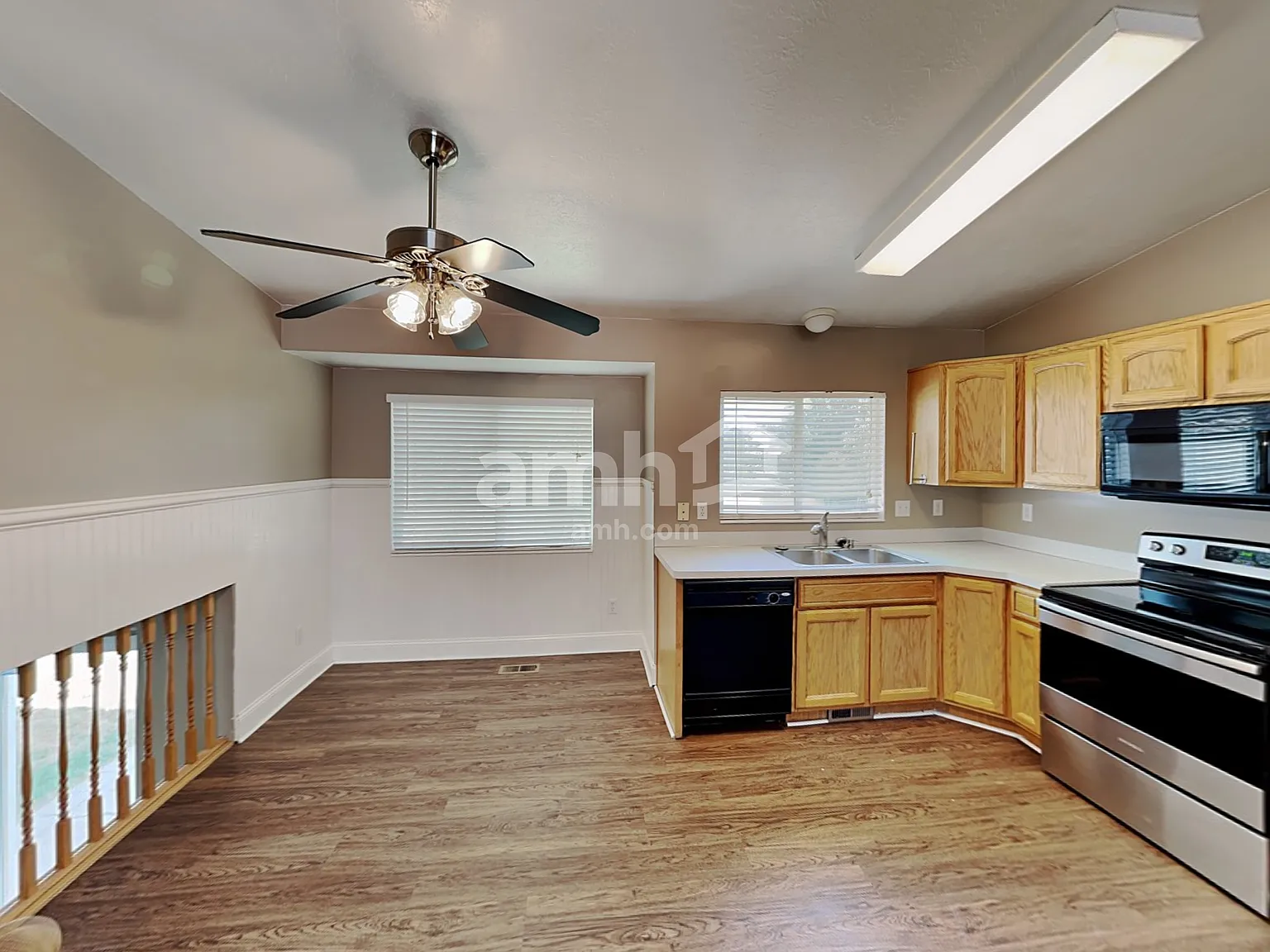 4 bed, 2.0 bath, 1830 sqft, $2,460 — Photo 4