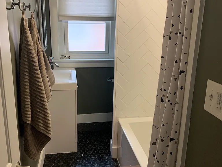 218 Telford Ave — Photo 12