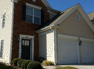 8211 Pilots View Dr, Raleigh, NC 27617