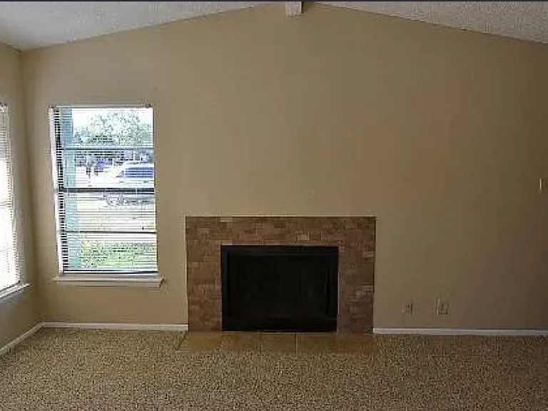 9611 Bratton Dr — Photo 13