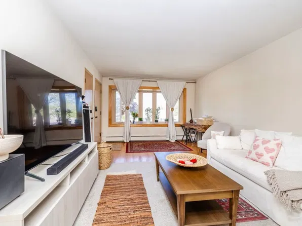 3031 Kensington Ave APT 2, Westchester, IL 60154