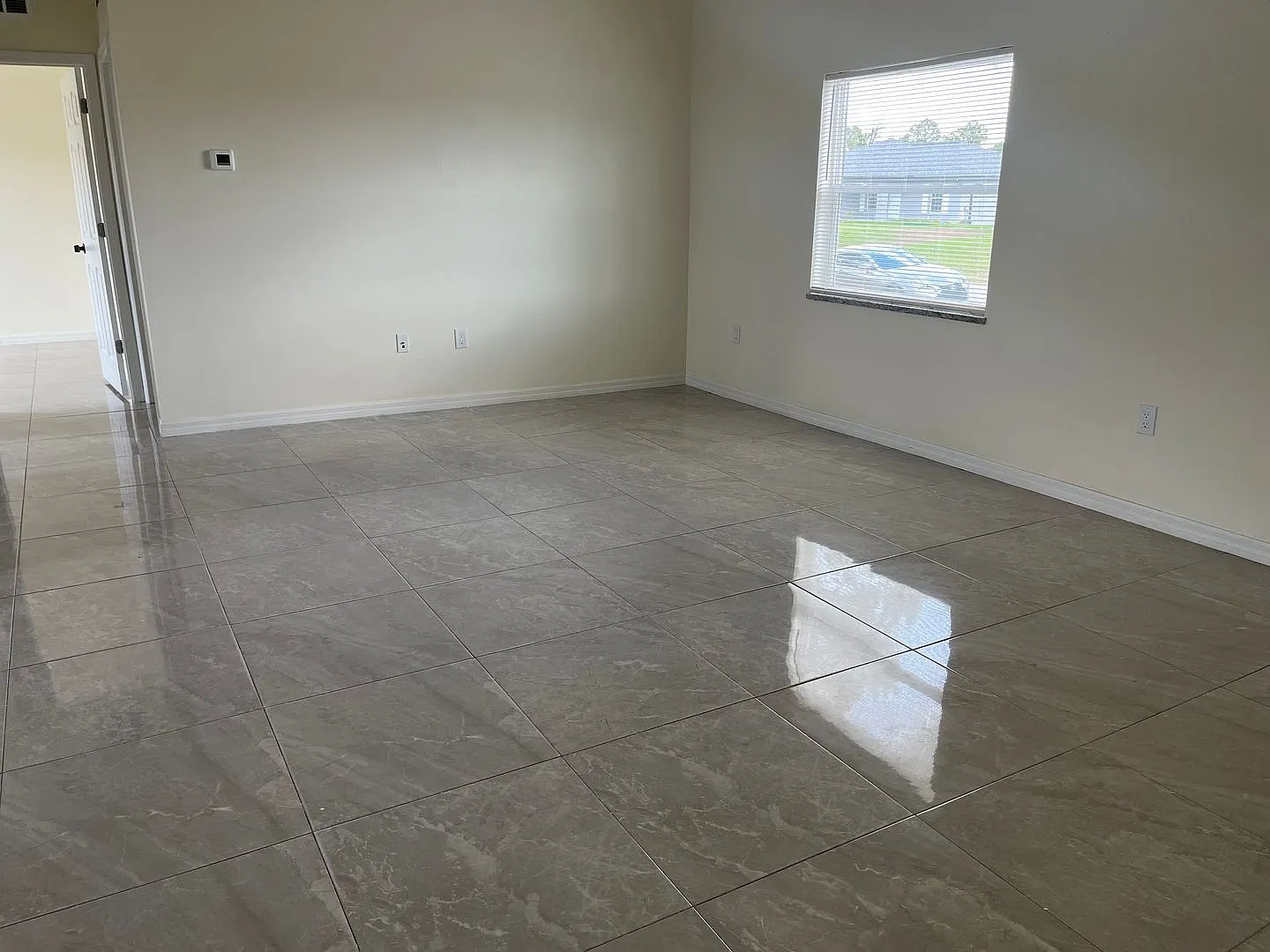 Move In Ready-3br 2ba Single Family Home In A Great Location! — Photo 3