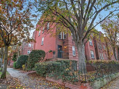 1493 A St NE, Washington, DC, 20002
