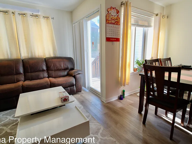 6 Crystal Park Cres #1 — Photo 9