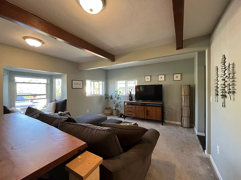6640 NE Roselawn St — Photo 18