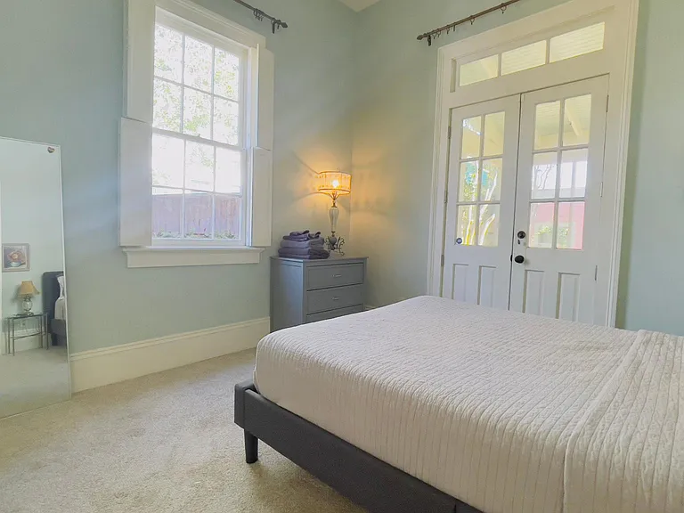 3009 Dauphine St — Photo 17