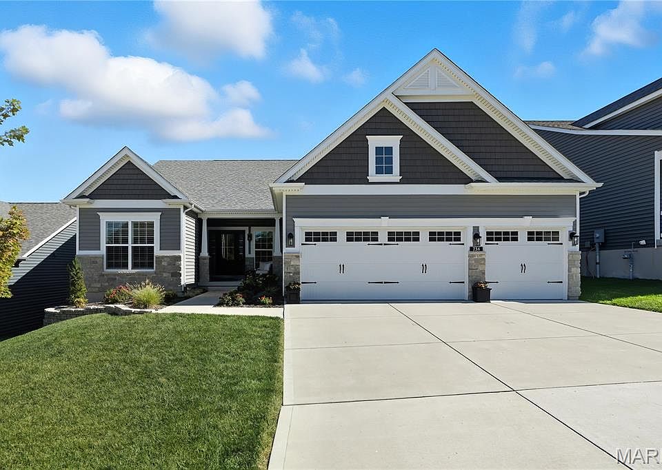 1st image of 734 Crested Point Dr