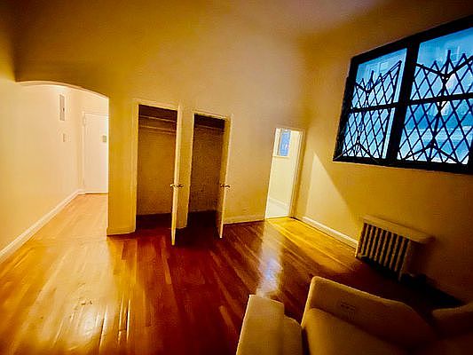 4th image of 300 E 38th St APT A