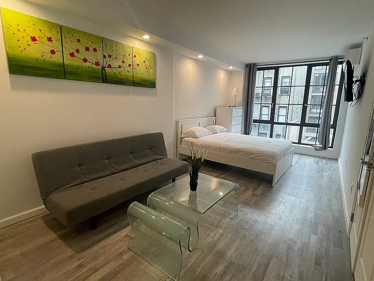 433 W 53rd St #4C — Photo 7