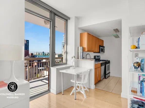 520 West 23rd Street image 3 of 6