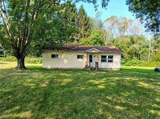 6926 Reed Rd, Conneaut, OH 44030