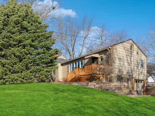 1313 Creston Ave, Des Moines, IA 50315