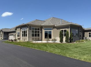 313 Standing Stone Dr #23-61, Waukesha, WI 53189
