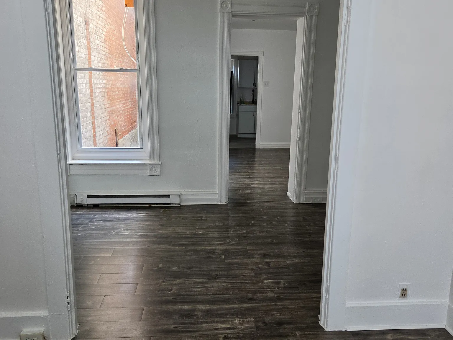 5 bed, 1.5 bath, 4120 sqft, $1,800 — Photo 4