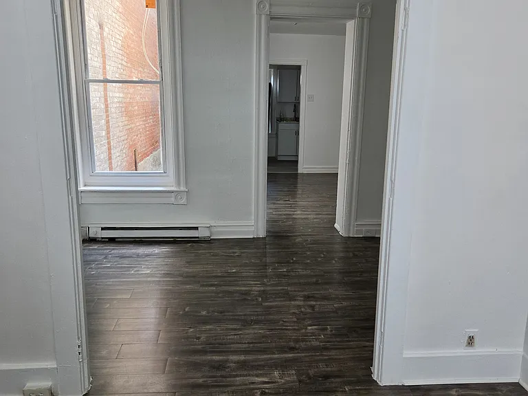 100-102 N 9th St — Photo 5