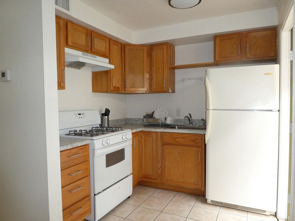 1st image of 1200 E Spence Ave