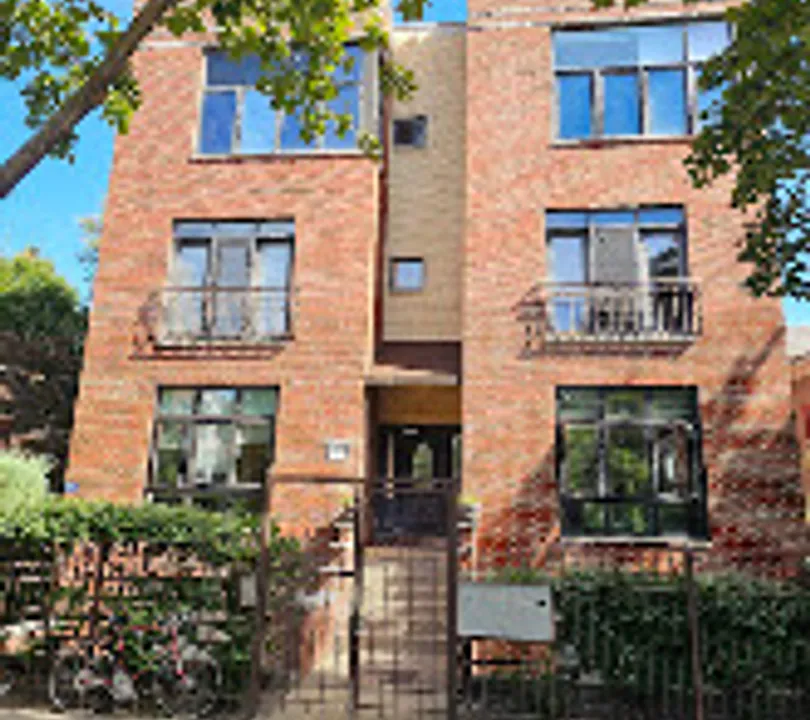 6623 N Greenview Ave #2N