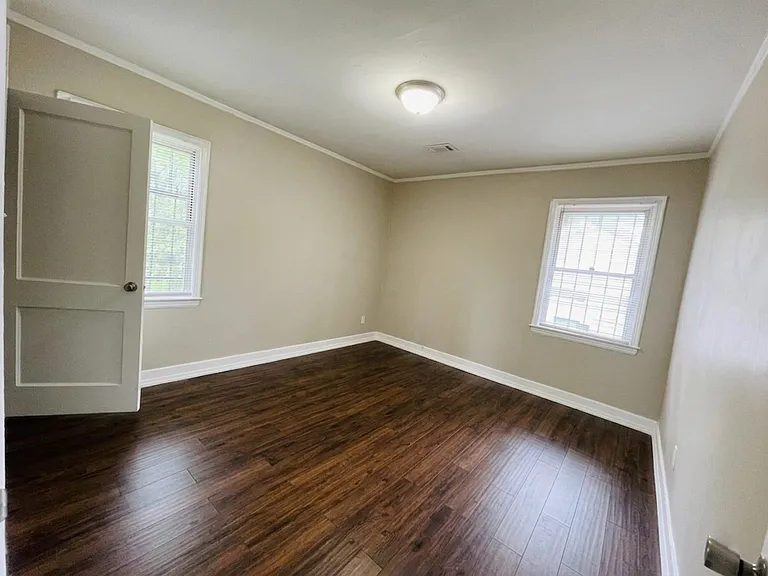 393 Hodges St — Photo 5