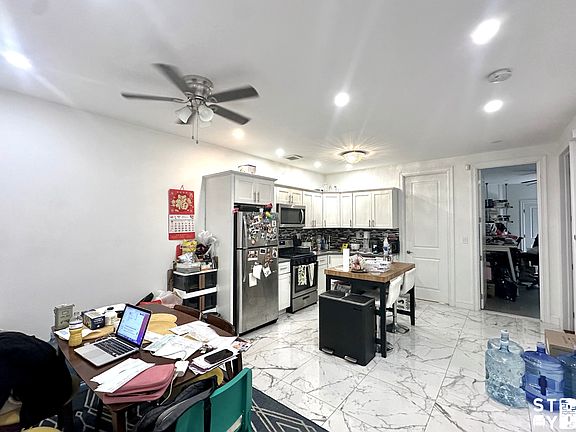 3rd image of 466 Chauncey St #1