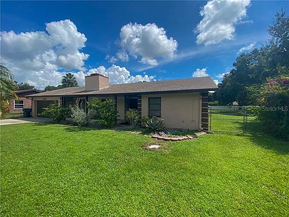 3rd image of 5713 Sands Point Dr