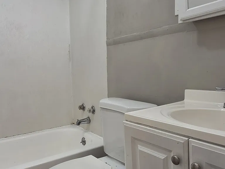 125 Decatur Rd — Photo 13