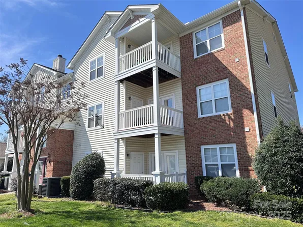 10720 Hill Point Ct, Charlotte, NC 28262