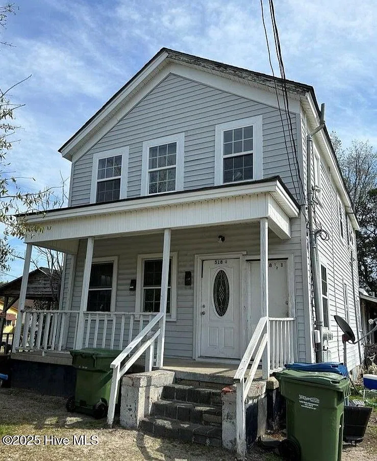 2 bed, 1.0 bath, $1,200 — Photo 1