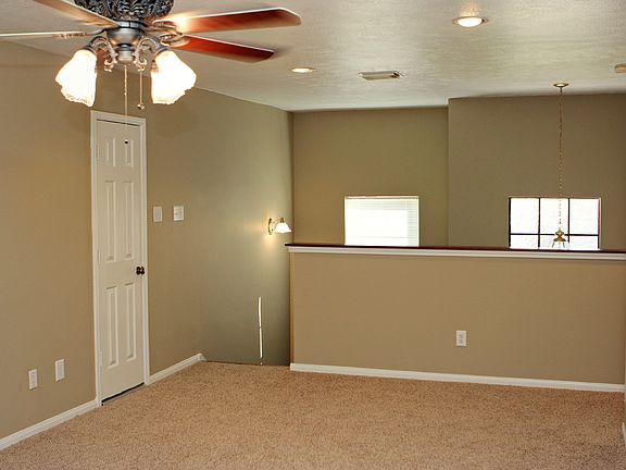 2nd image of 10927 Spruce Dr N