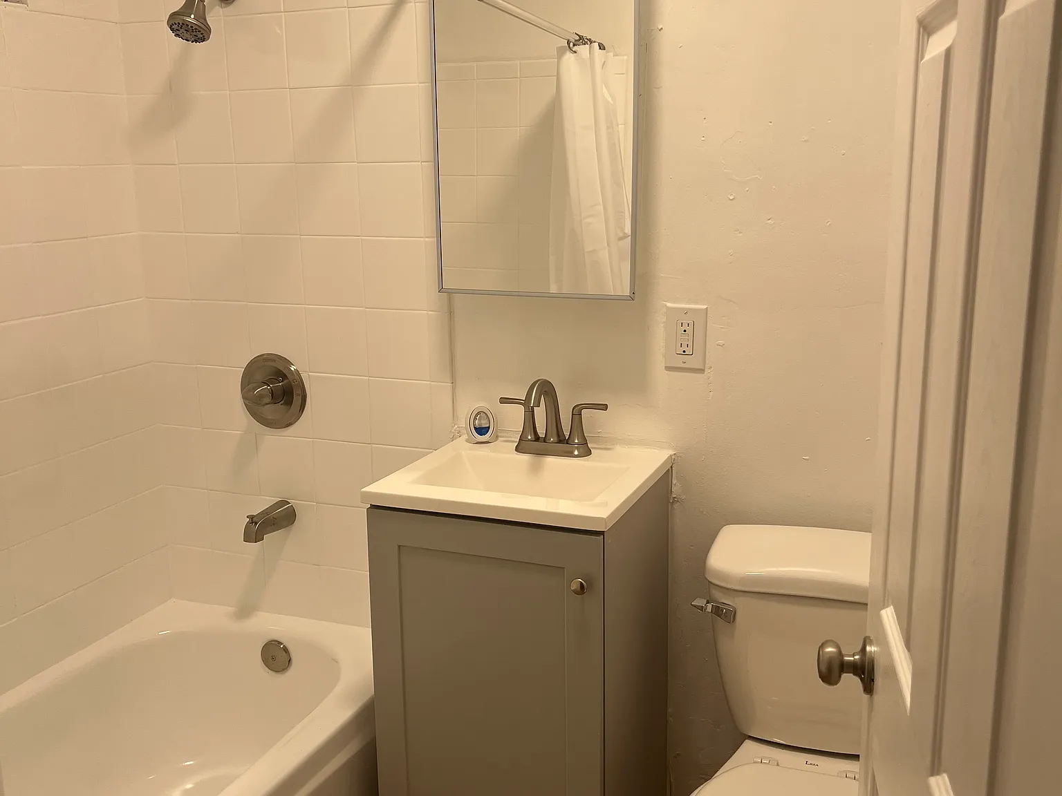 1 bed, 700 sqft, $1,650 — Photo 3