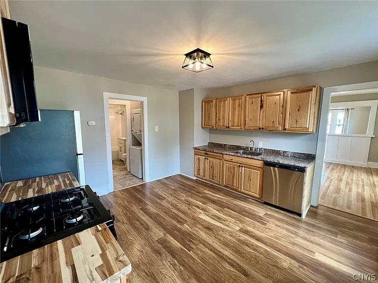 101 Lowell Ave #101 — Photo 18