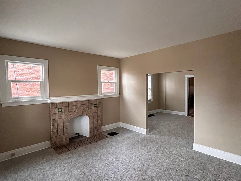 4377 Saint Lawrence Ave #1 — Photo 3