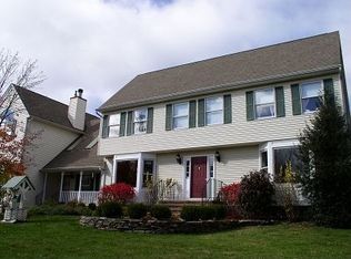 4 Colby Farm Rd, Chester, NJ 07930