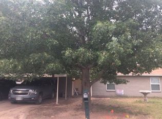 187 Oakland St, Graham, TX 76450