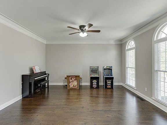 4th image of 2973 Ivy Oak Cv