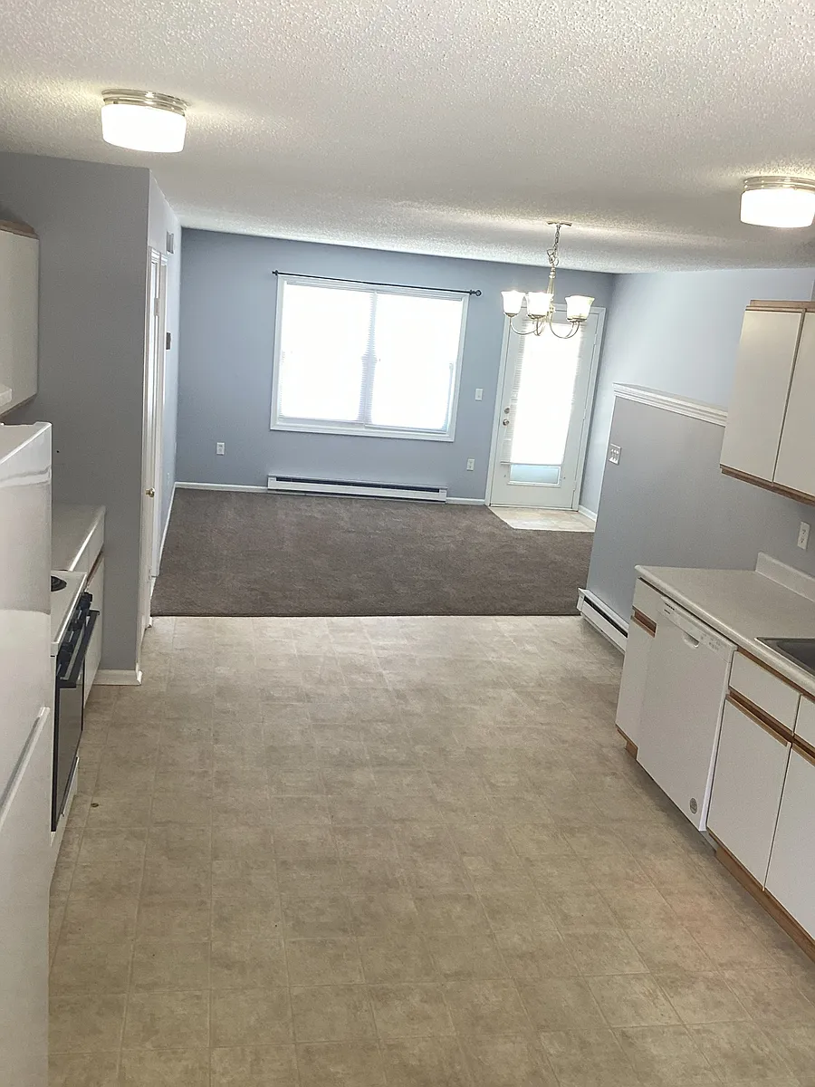 Building Photo - 5584 Lapeer Rd #D-2