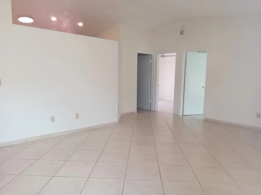 4 bed, 1346 sqft, $1,800 — Photo 4